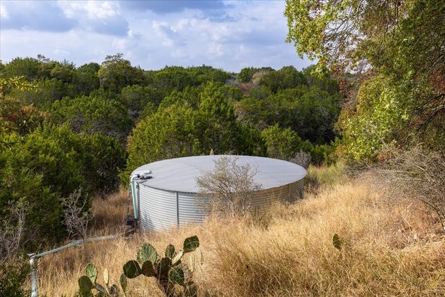 127 Camp Alzafar Rd, Boerne, TX 78006