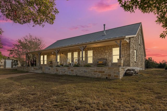 127 Camp Alzafar Rd, Boerne, TX 78006