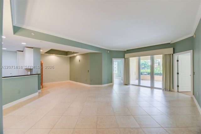 16135 Emerald Estates Dr 165, Weston, FL 33331