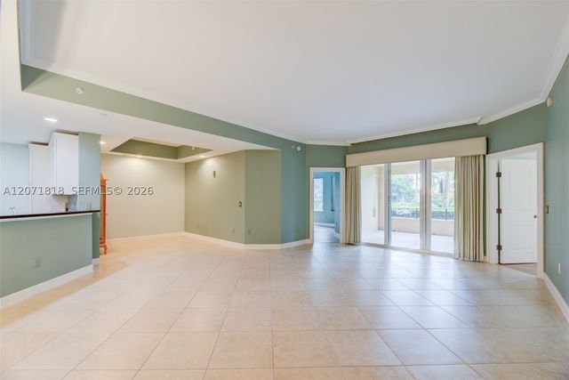 16135 Emerald Estates Dr 165, Weston, FL 33331