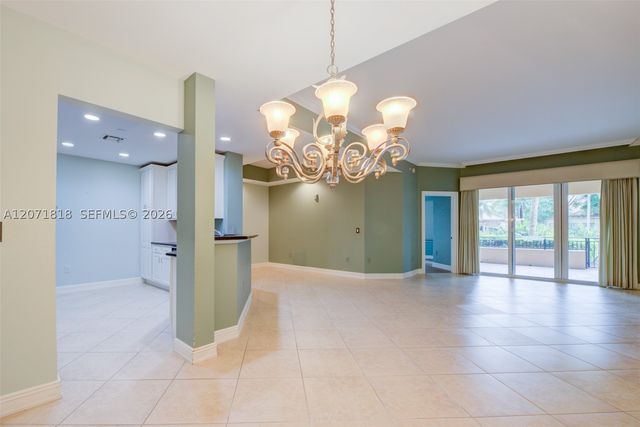 16135 Emerald Estates Dr 165, Weston, FL 33331