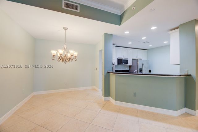 16135 Emerald Estates Dr 165, Weston, FL 33331