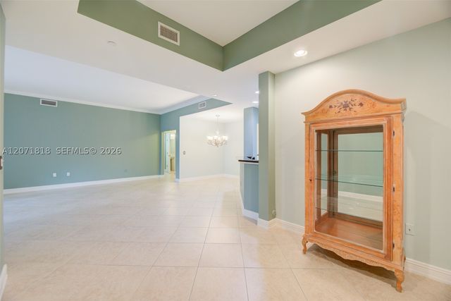 16135 Emerald Estates Dr 165, Weston, FL 33331