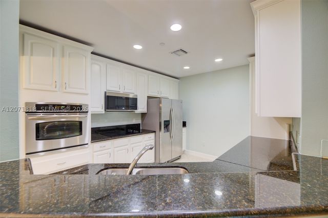 16135 Emerald Estates Dr 165, Weston, FL 33331