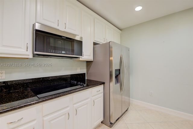 16135 Emerald Estates Dr 165, Weston, FL 33331