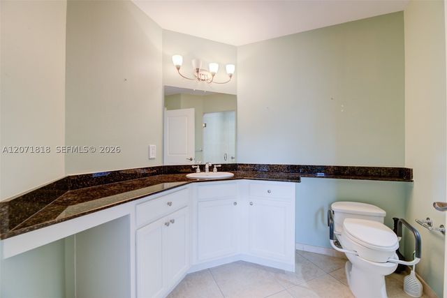16135 Emerald Estates Dr 165, Weston, FL 33331