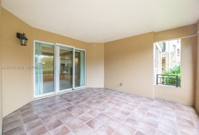 16135 Emerald Estates Dr 165, Weston, FL 33331
