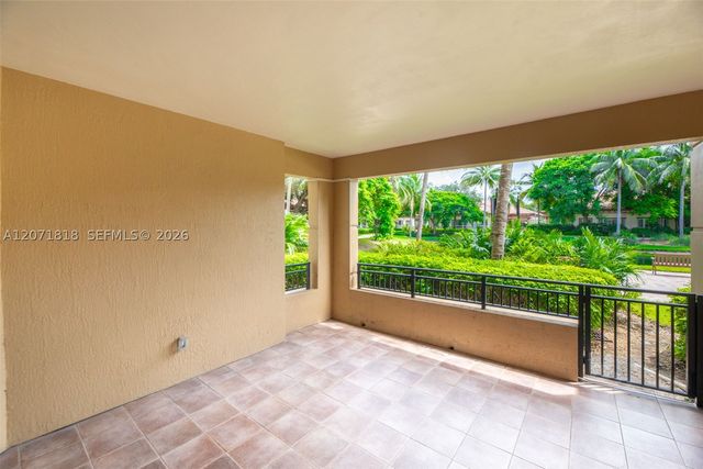 16135 Emerald Estates Dr 165, Weston, FL 33331