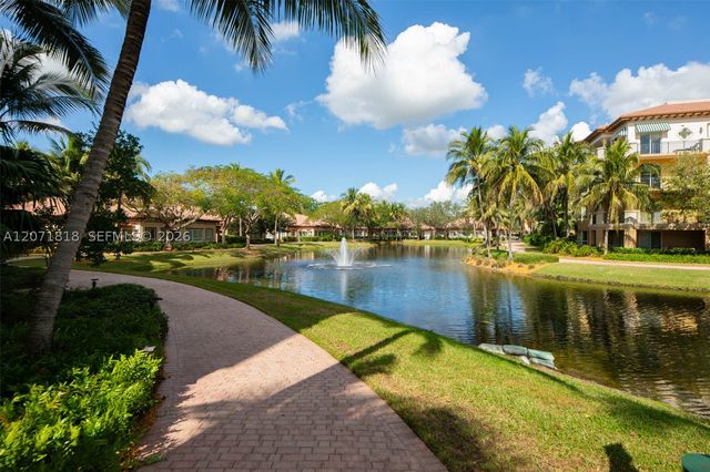 16135 Emerald Estates Dr 165, Weston, FL 33331