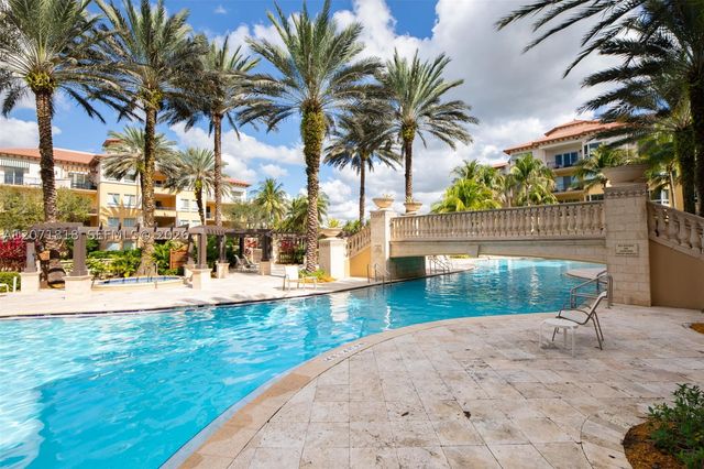 16135 Emerald Estates Dr 165, Weston, FL 33331
