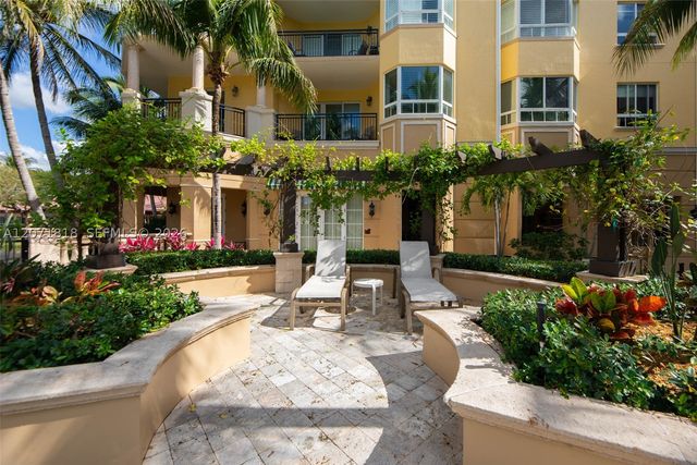16135 Emerald Estates Dr 165, Weston, FL 33331