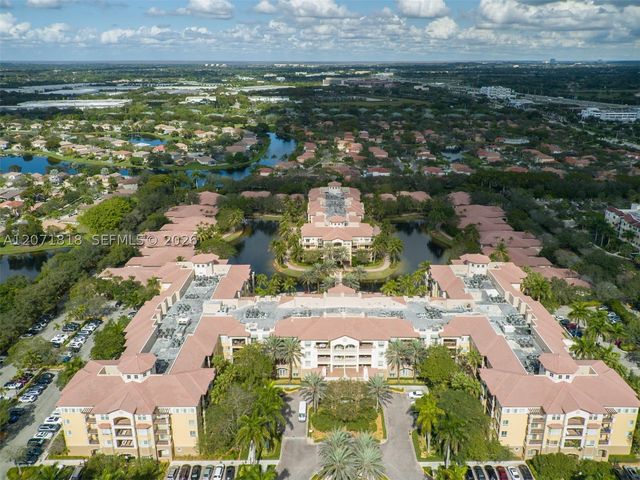 16135 Emerald Estates Dr 165, Weston, FL 33331