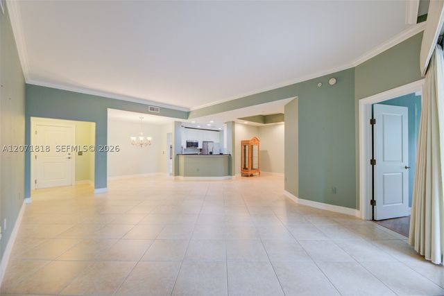 16135 Emerald Estates Dr 165, Weston, FL 33331