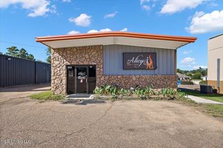 5566 US-80, Pearl, MS 39208