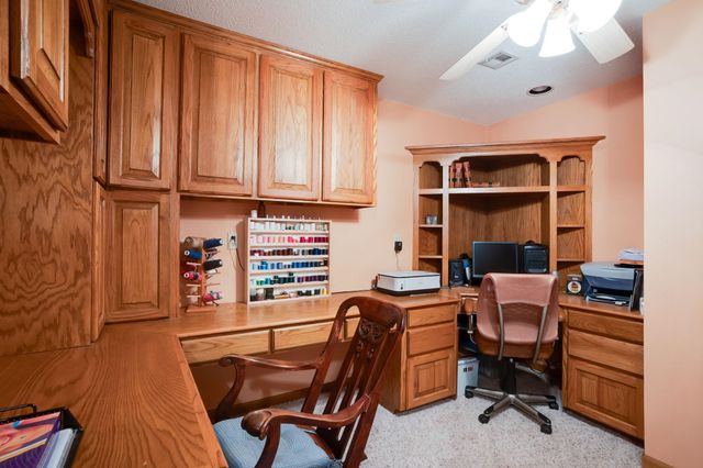 9510 E Shannon Woods St, Wichita, KS 67226