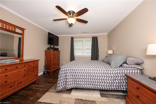 5963 Honeycomb Lane, Pfafftown, NC 27040