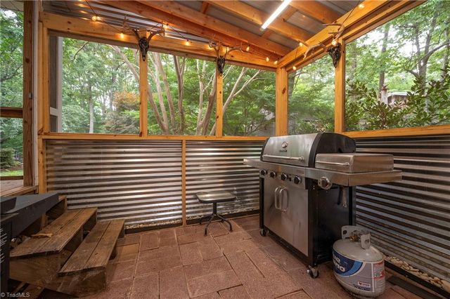 5963 Honeycomb Lane, Pfafftown, NC 27040