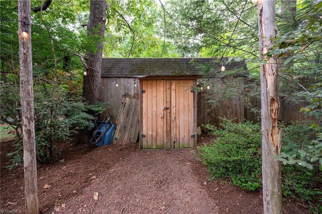 5963 Honeycomb Lane, Pfafftown, NC 27040
