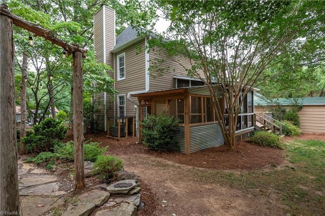 5963 Honeycomb Lane, Pfafftown, NC 27040