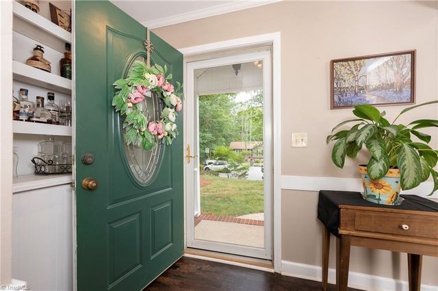 5963 Honeycomb Lane, Pfafftown, NC 27040