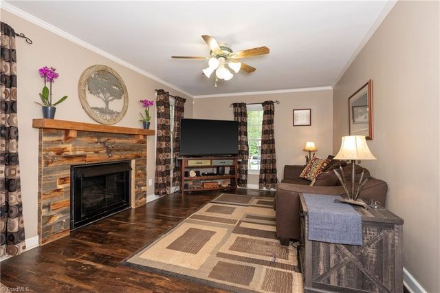 5963 Honeycomb Lane, Pfafftown, NC 27040