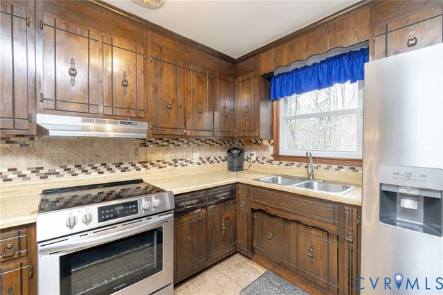 16408 Chinook Dr, Chesterfield, VA 23803