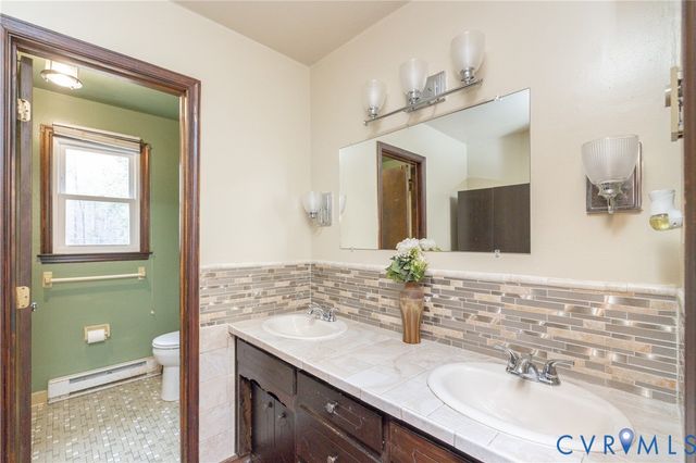 16408 Chinook Dr, Chesterfield, VA 23803