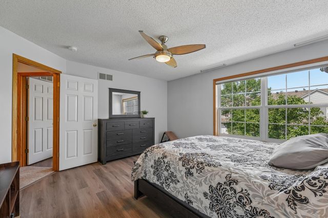 3605 Lawndale Lane N 17, Plymouth, MN 55446