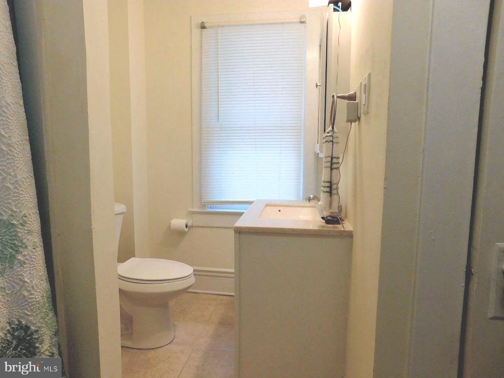 316 VIRGINIA AVE, Winchester, VA 22601