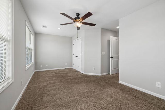 251 Signature Pl, Lebanon, TN 37087