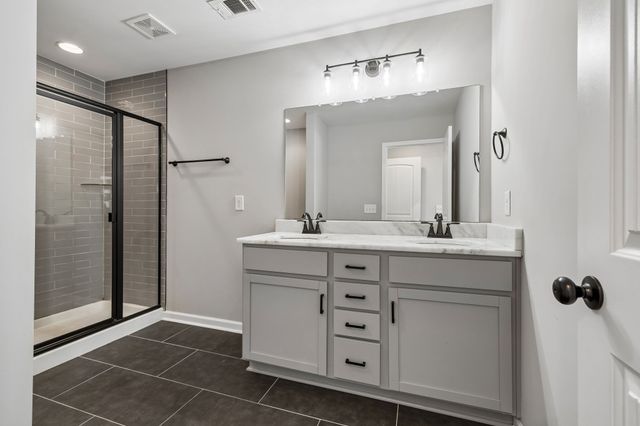 251 Signature Pl, Lebanon, TN 37087