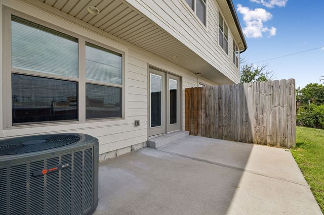 251 Signature Pl, Lebanon, TN 37087
