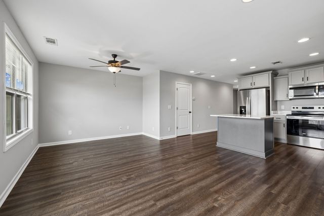 251 Signature Pl, Lebanon, TN 37087