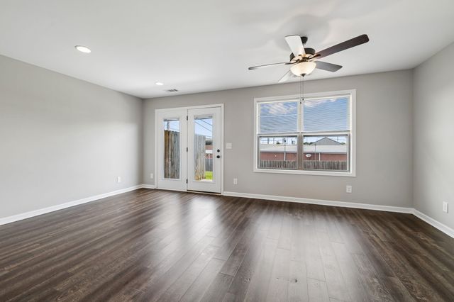 251 Signature Pl, Lebanon, TN 37087