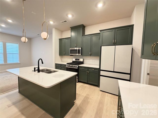 5757 Coulee Lane, Charlotte, NC 28215