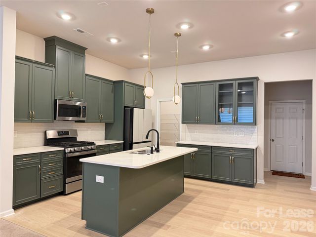 5757 Coulee Lane, Charlotte, NC 28215