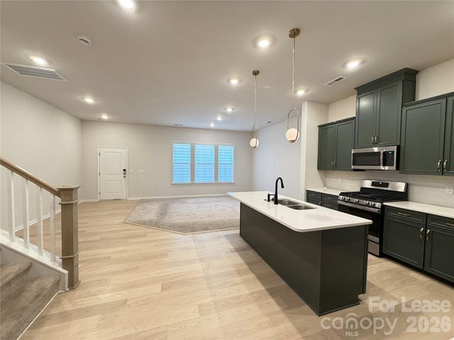 5757 Coulee Lane, Charlotte, NC 28215