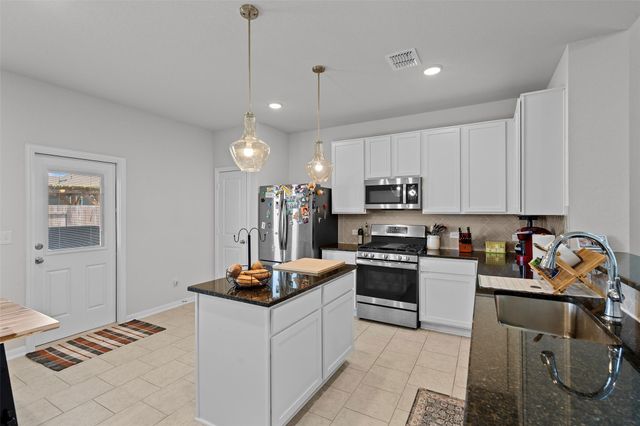115 Denali DR, Kyle, TX 78640
