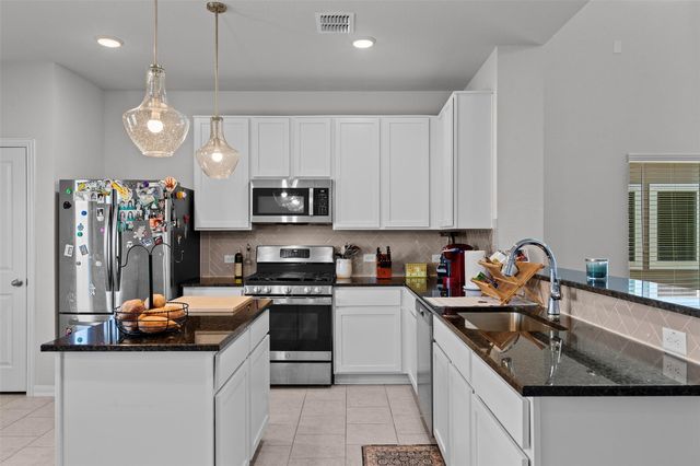 115 Denali DR, Kyle, TX 78640
