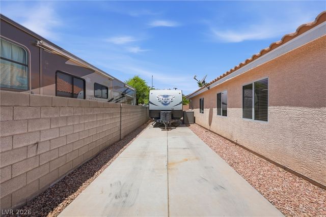 5329 Manor Stone Street, North Las Vegas, NV 89081