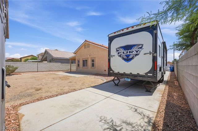 5329 Manor Stone Street, North Las Vegas, NV 89081