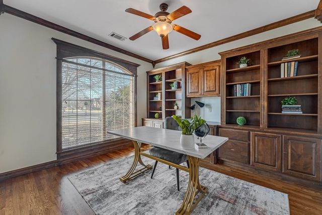 5201 SW Newcastle Road, Bentonville, AR 72713