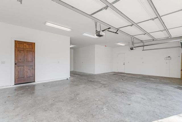 5201 SW Newcastle Road, Bentonville, AR 72713