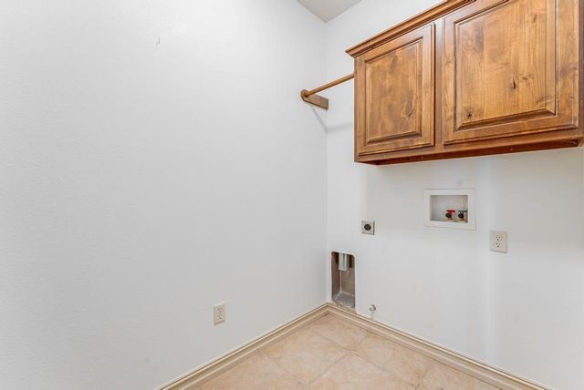 5201 SW Newcastle Road, Bentonville, AR 72713