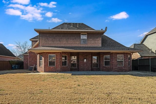 5201 SW Newcastle Road, Bentonville, AR 72713