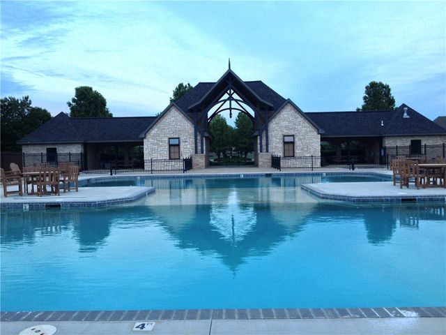 5201 SW Newcastle Road, Bentonville, AR 72713