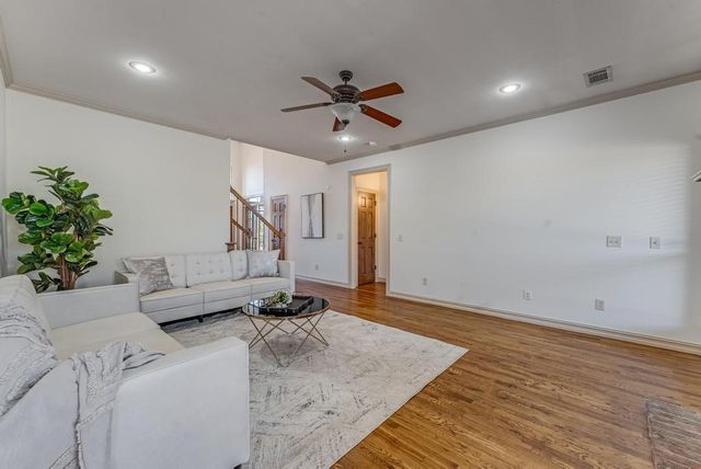 5201 SW Newcastle Road, Bentonville, AR 72713