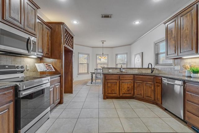 5201 SW Newcastle Road, Bentonville, AR 72713