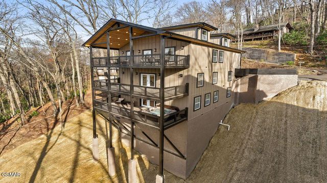 1361 N Baden Drive, Gatlinburg, TN 37738