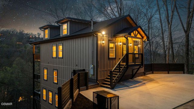 1361 N Baden Drive, Gatlinburg, TN 37738